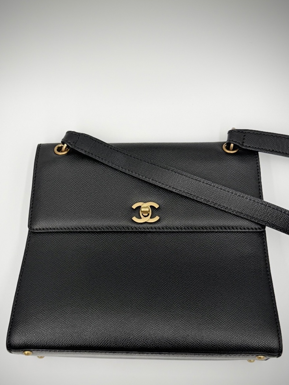 Chanel Vintage Caviar Shoulder Bag — Black - Picture 5 of 14